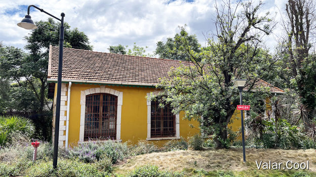 个碧石铁路机车库