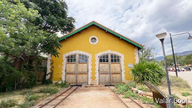 个碧石铁路机车库