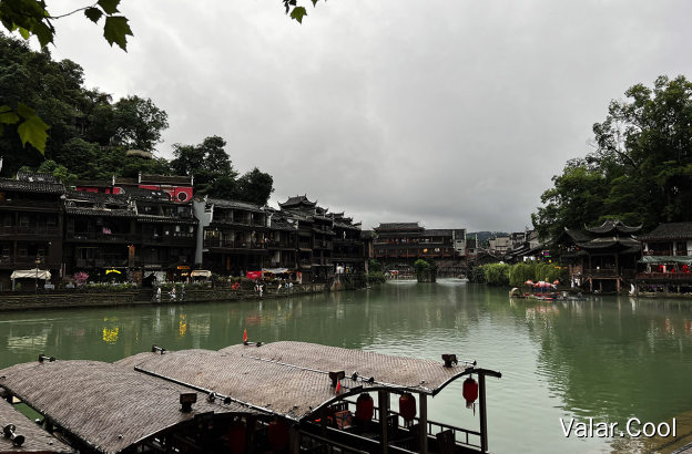 沱江边